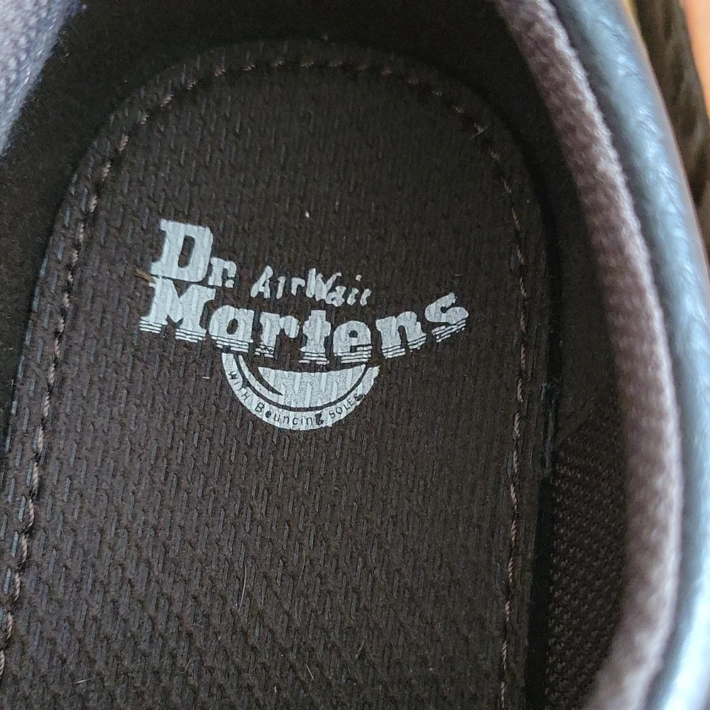 Dr. Martens Air Wair pebbled leather men's shoes sz 11